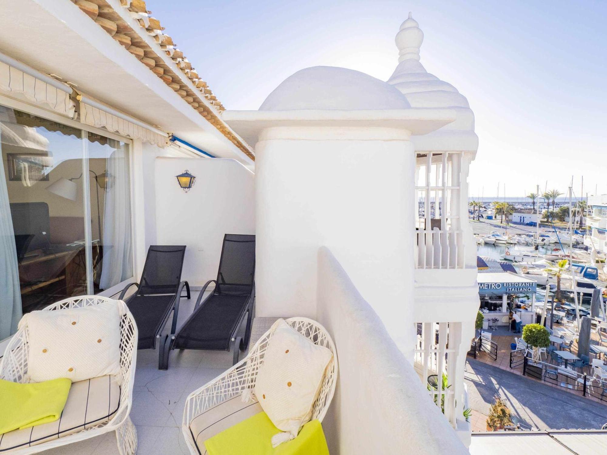 Terraza En La Playa De Apartamento *